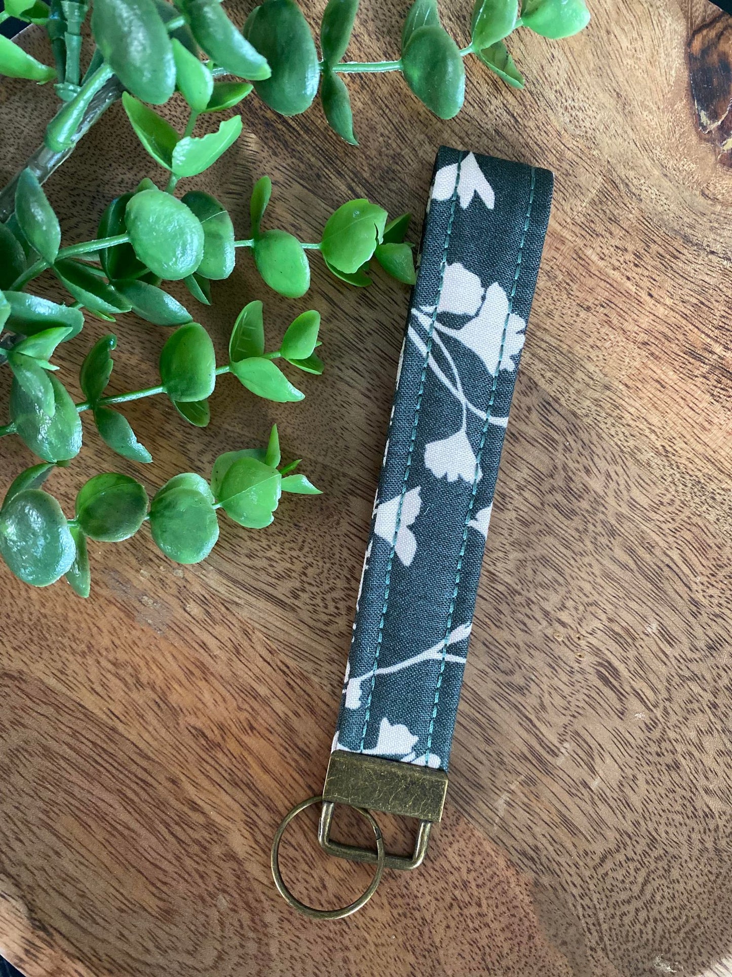 Green Floral Wristlet
