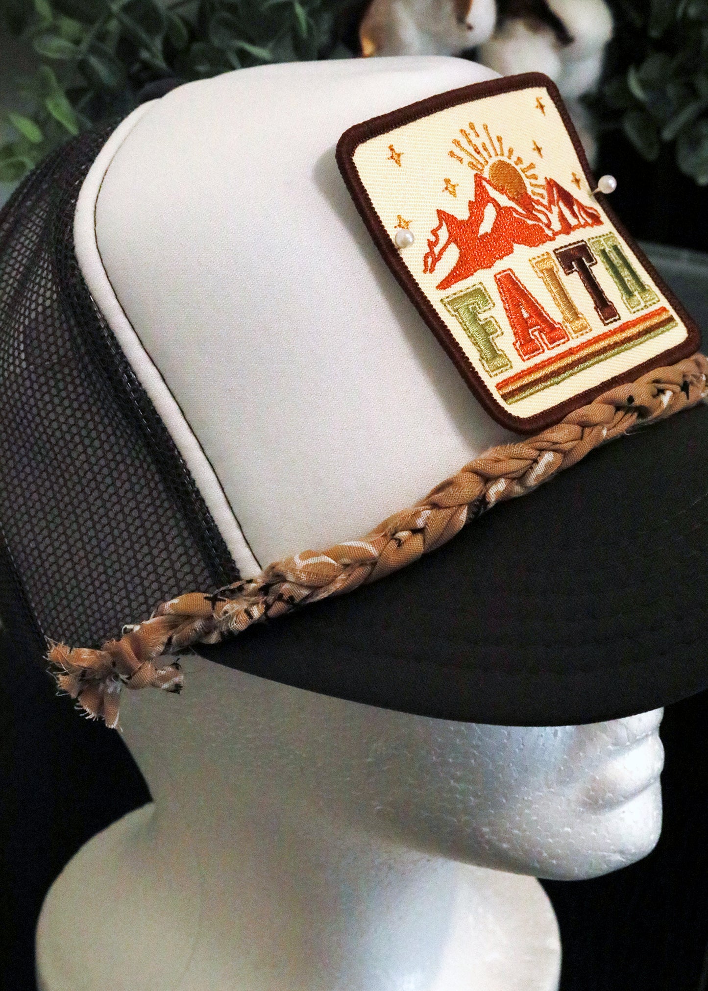 Tan Simple Braided Trucker Hat Chain