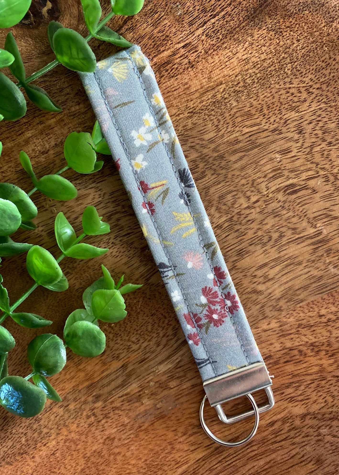 Gray Floral Wristlet